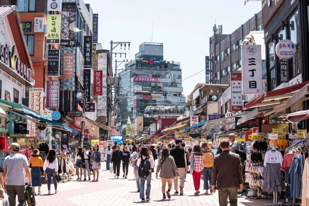 Best Seoul Neighborhoods: Hongdae vs Itaewon vs Gangnam vs Insadong